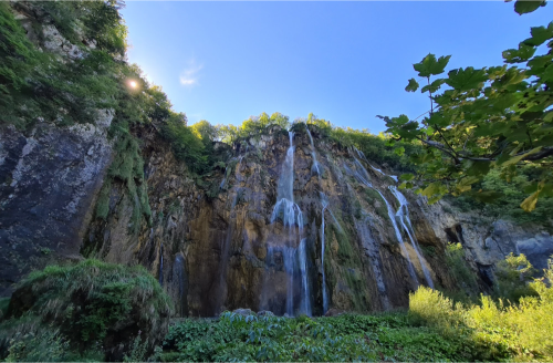 lastavica-swallow-national-park-plitvice-waterfall