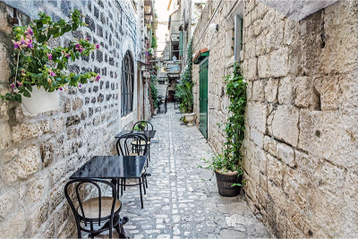 trogir-lastavica-street