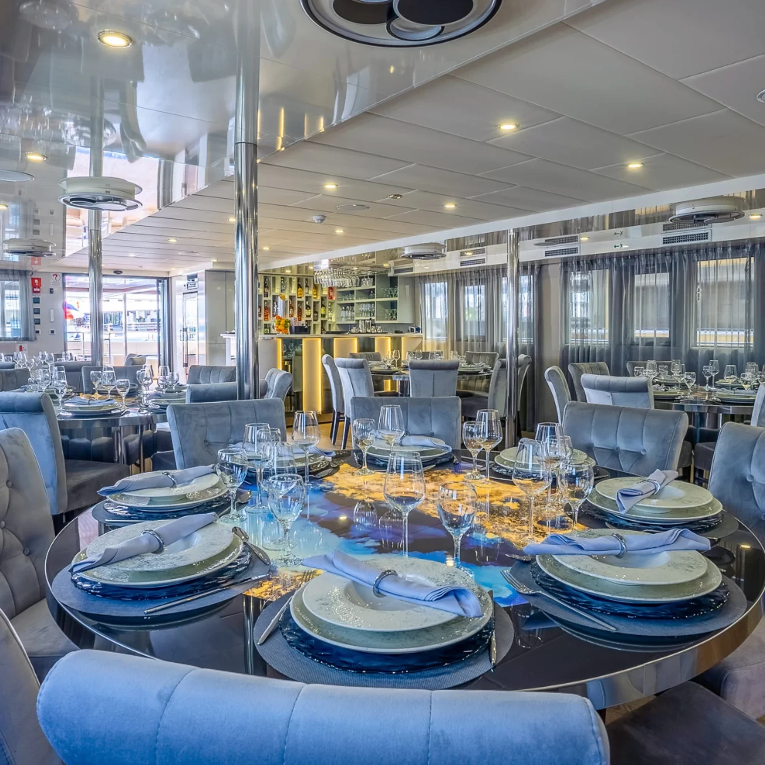 Nera - Dining Room